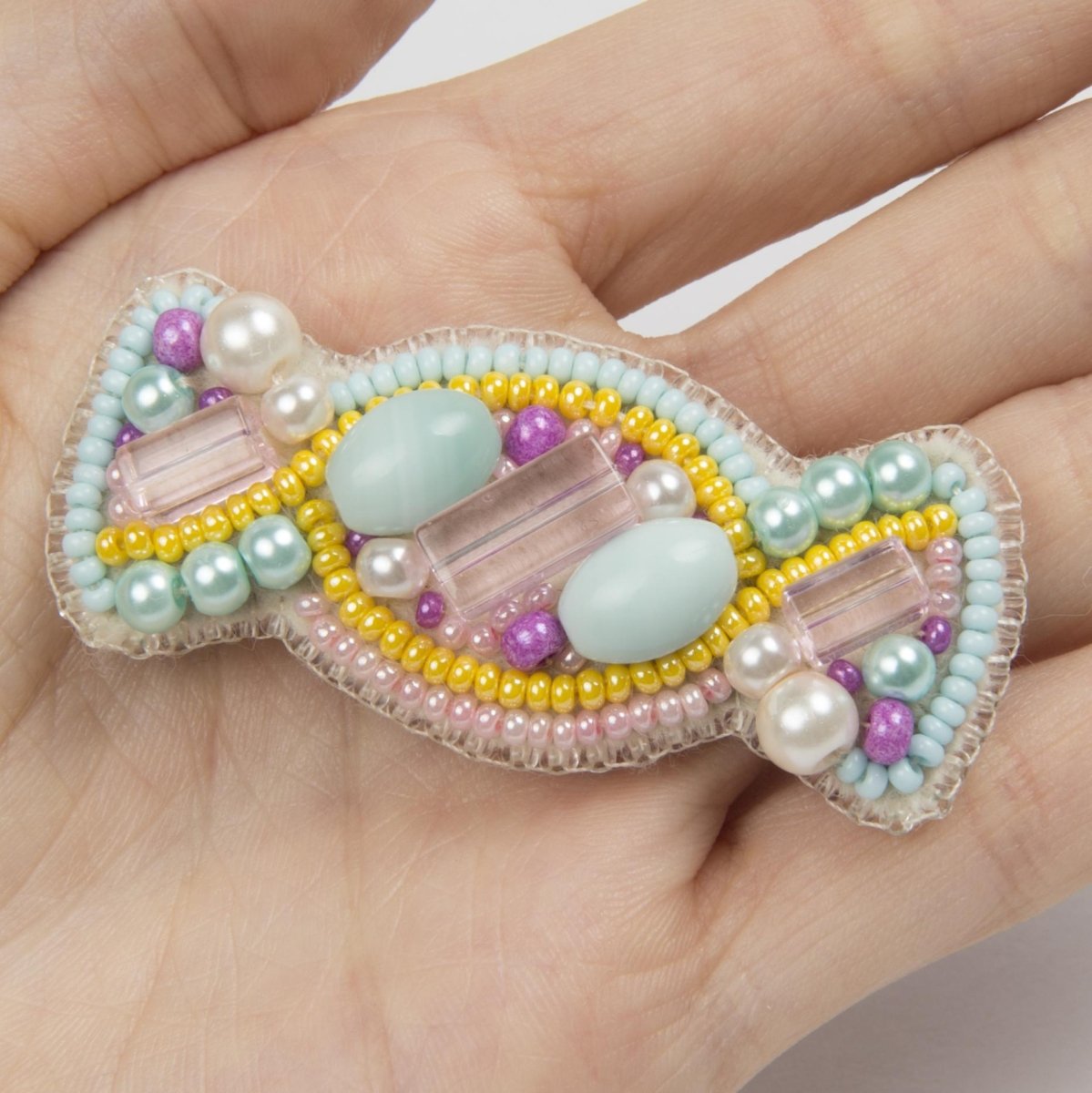 Beadwork kit for a cute Crystal Art Sweetie brooch
