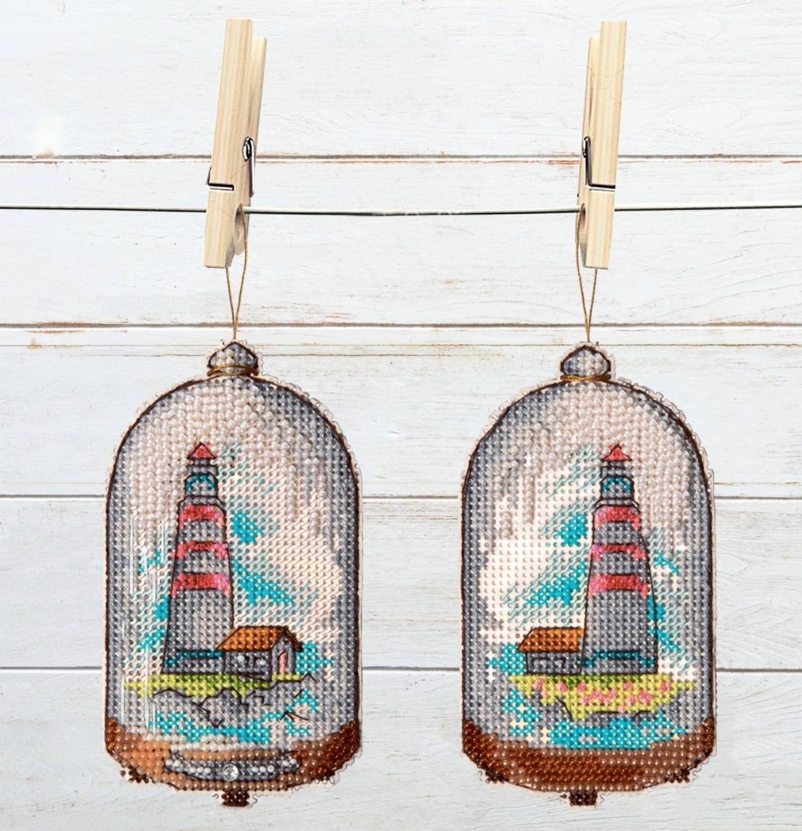 In Search of Treasures LIGHTHOUSE Kit with detailed plastic canvas